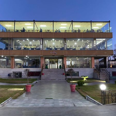 Amwaj Hotel 엘자디다 외부 사진