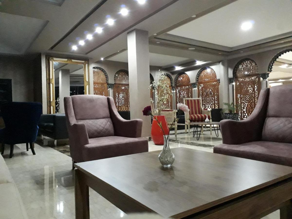 Amwaj Hotel 엘자디다 외부 사진