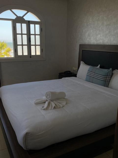 Amwaj Hotel 엘자디다 외부 사진